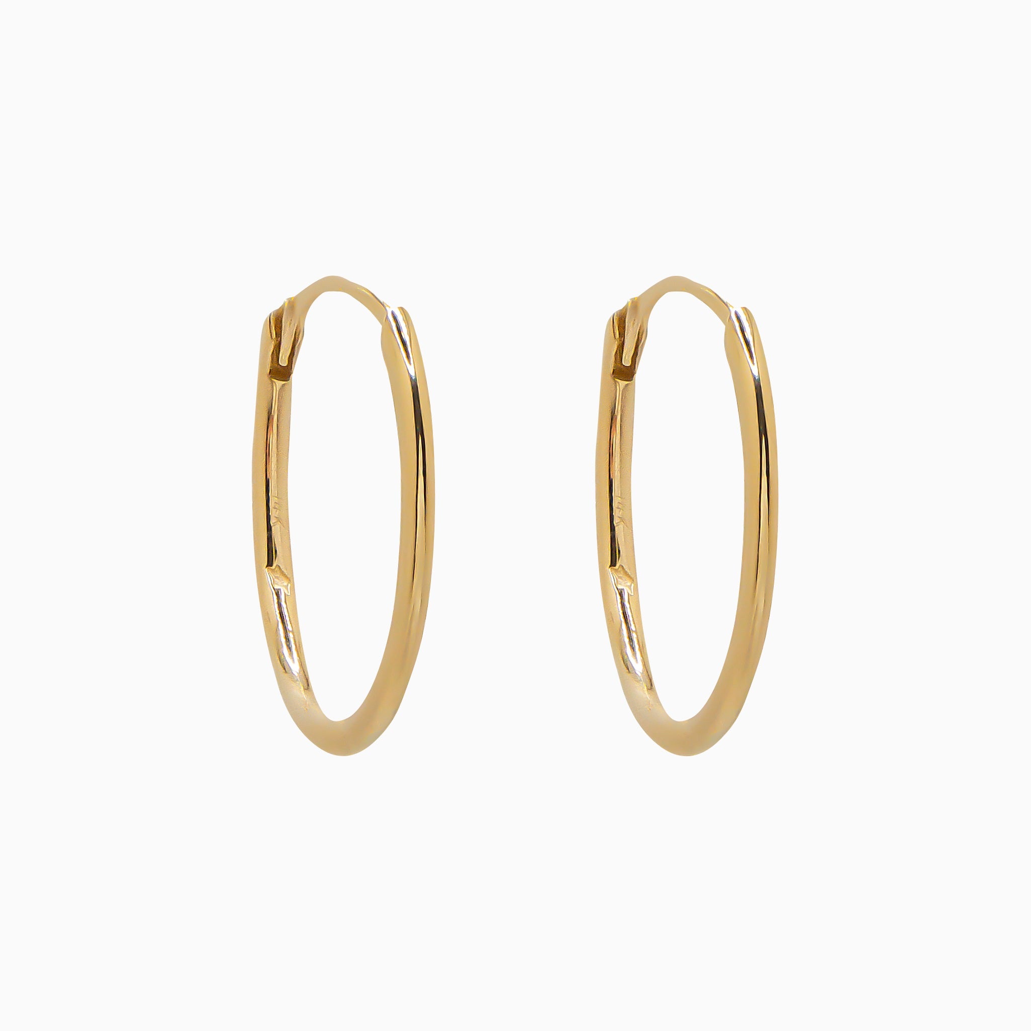 14k Yellow Gold 13mm x 9mm Hinged Everyday Oval Solid Hoop Earrings