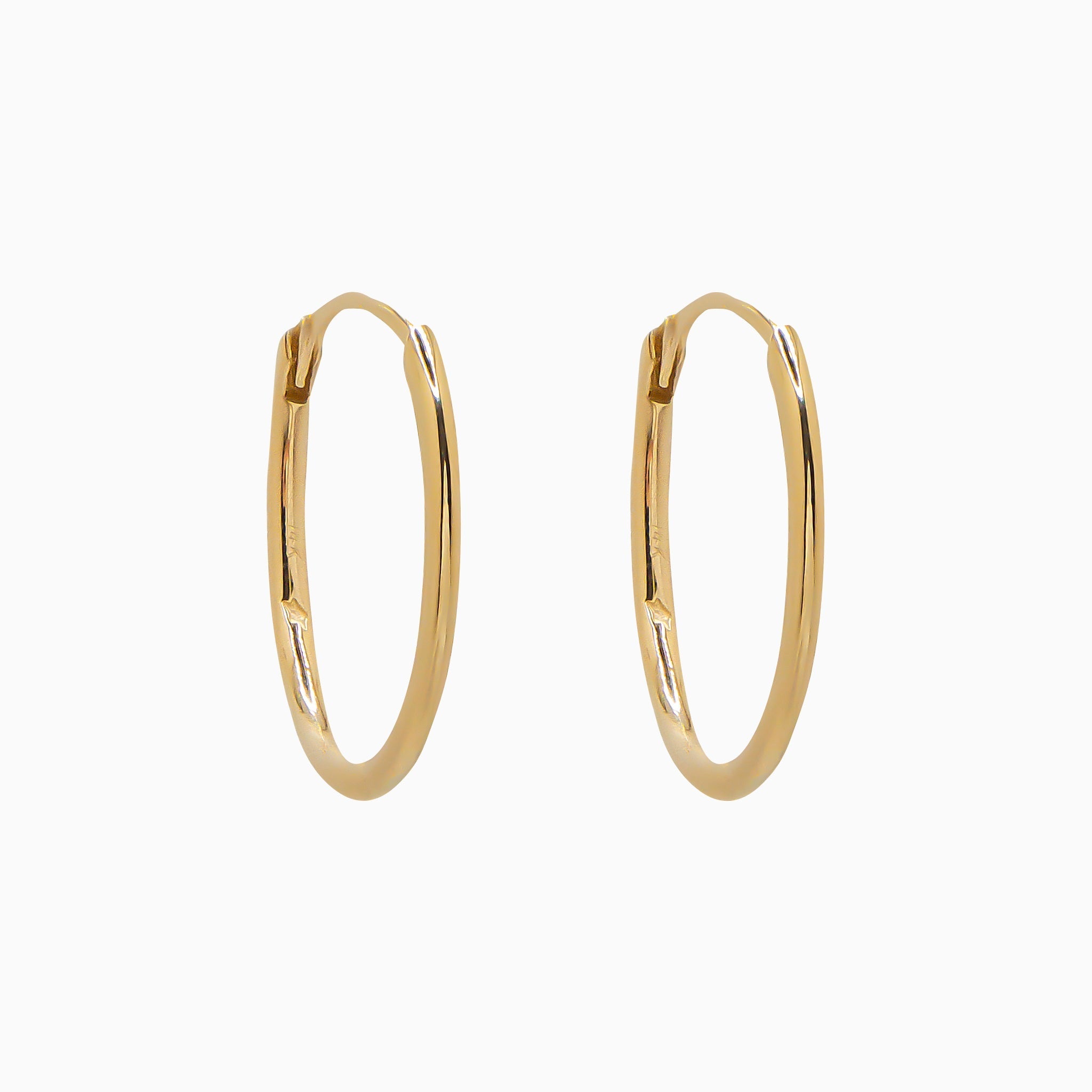 14k Gold 13mm x 9mm Hinged Everyday Oval Hoop Earrings - Starflower Design