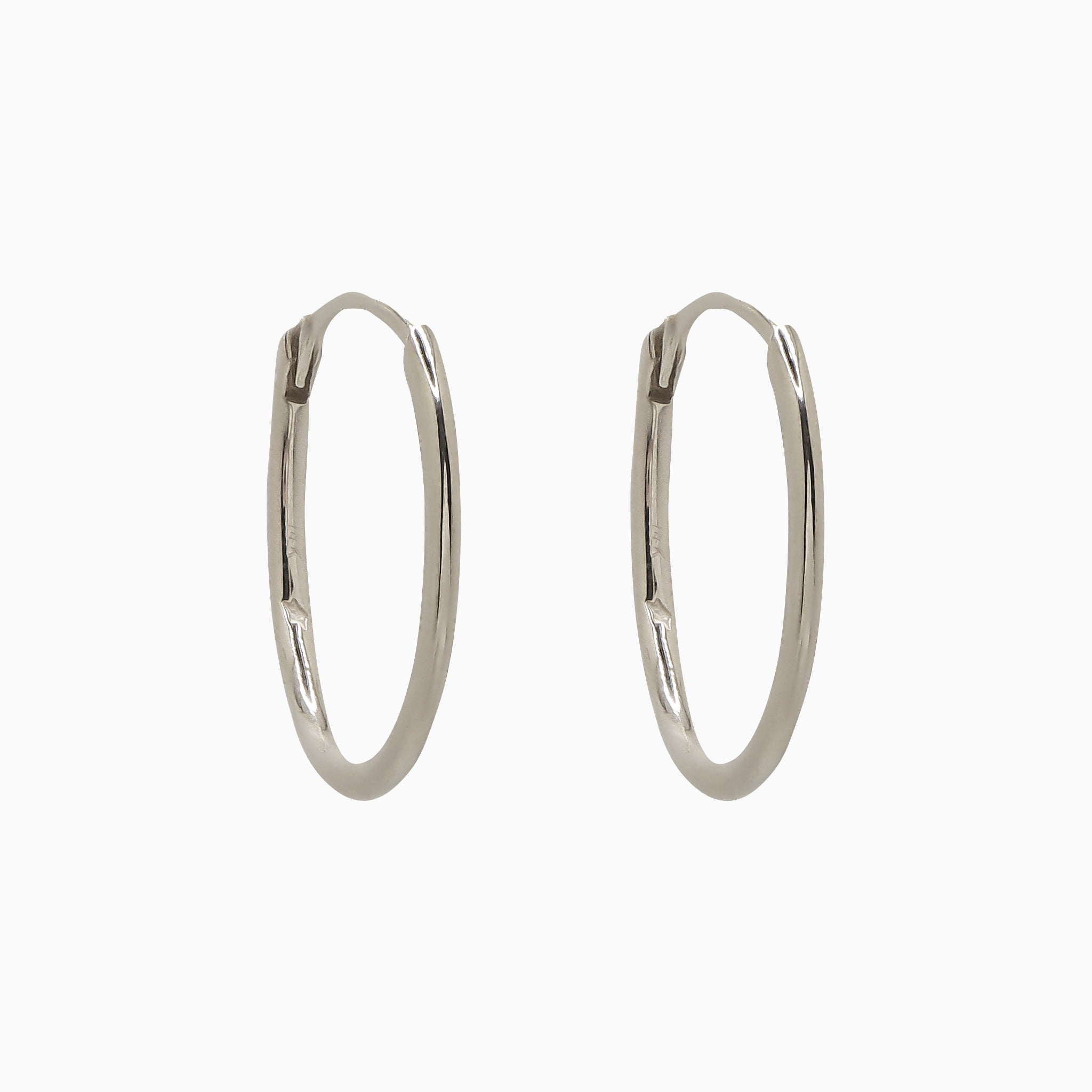 14k Gold 13mm x 9mm Hinged Everyday Oval Hoop Earrings - Starflower Design