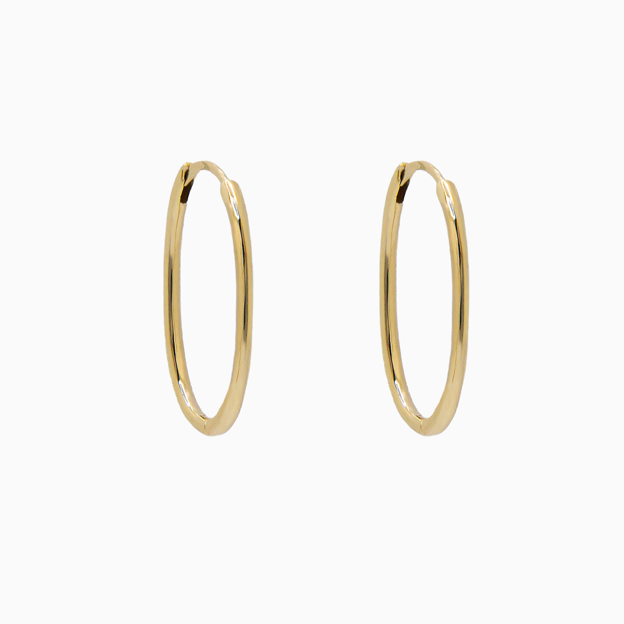 14k Gold 19mm x 13mm Hinged Everyday Oval Hoop Earrings - Starflower Design