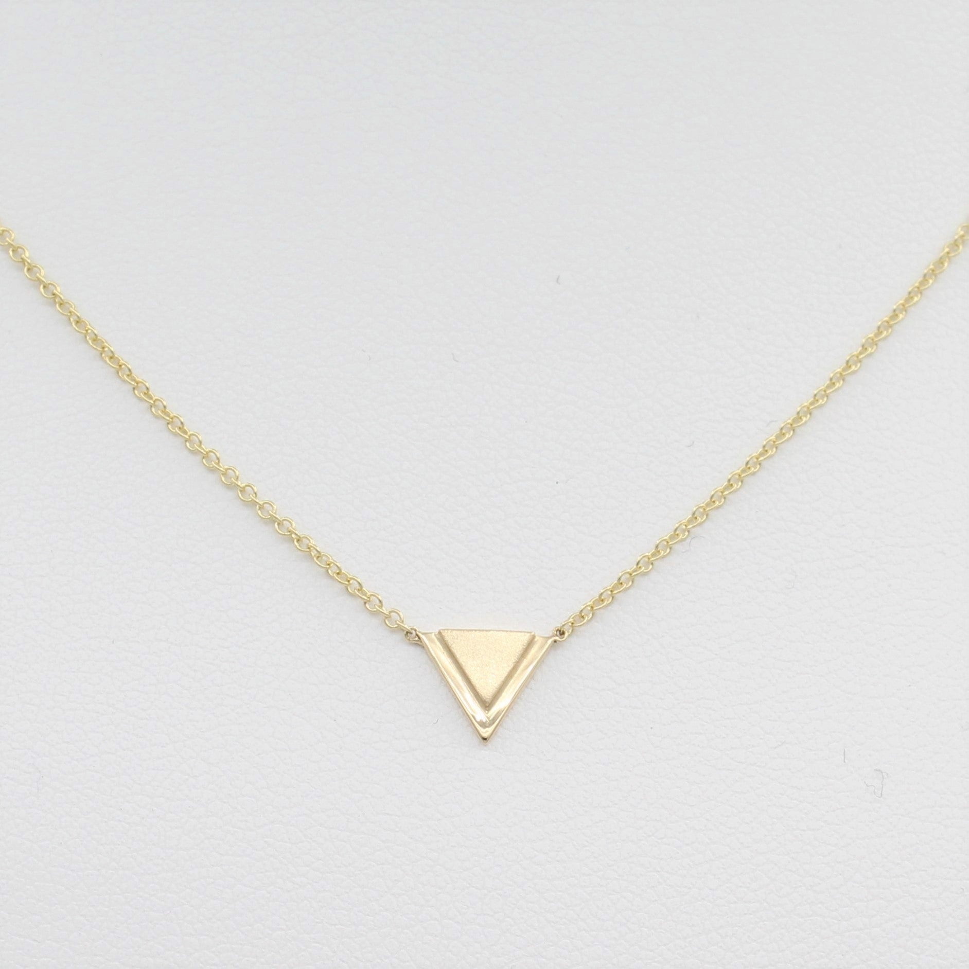 14k Gold Petite Double Triangle Single Station Necklace - Starflower Design